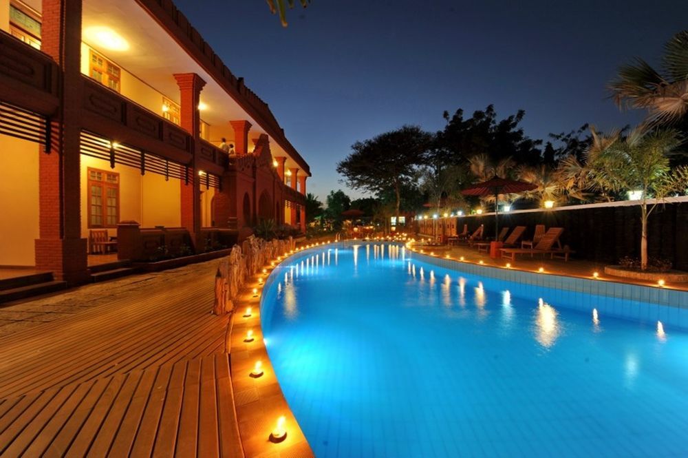 Sky Palace Hotel Bagan Buitenkant foto
